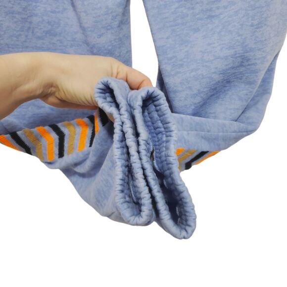 Tasi Malibu | Soft and Cozy Embroidered Arrows Sweatpants with Pockets - Picture 6 of 11